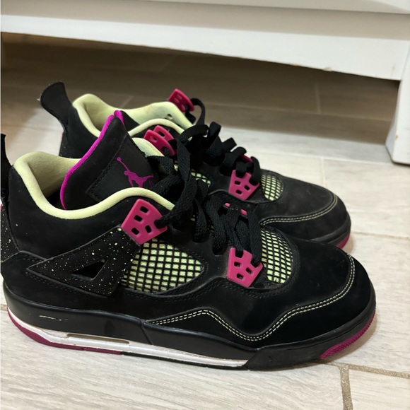 Fuscia Jordan 4s - Picture 4 of 5
